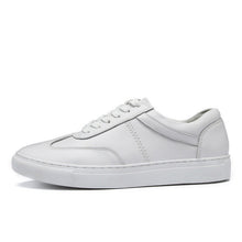 Merkmak Luxury Brand Super Fashion Men White Shoes Casual Leisure Street Style Shoes for Man Simple Classic Male Footwear