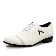 New 2017 Brand Oxfords Shoes For Men Casual Form Office Dress Shoes Summer Breathable Business Shoes Black White Drop Shipping
